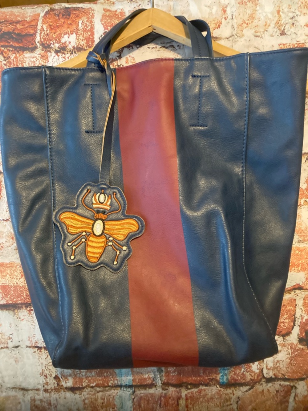 Saks Fifth Avenue Navy and Maroon Leather Tote with Bee Charm